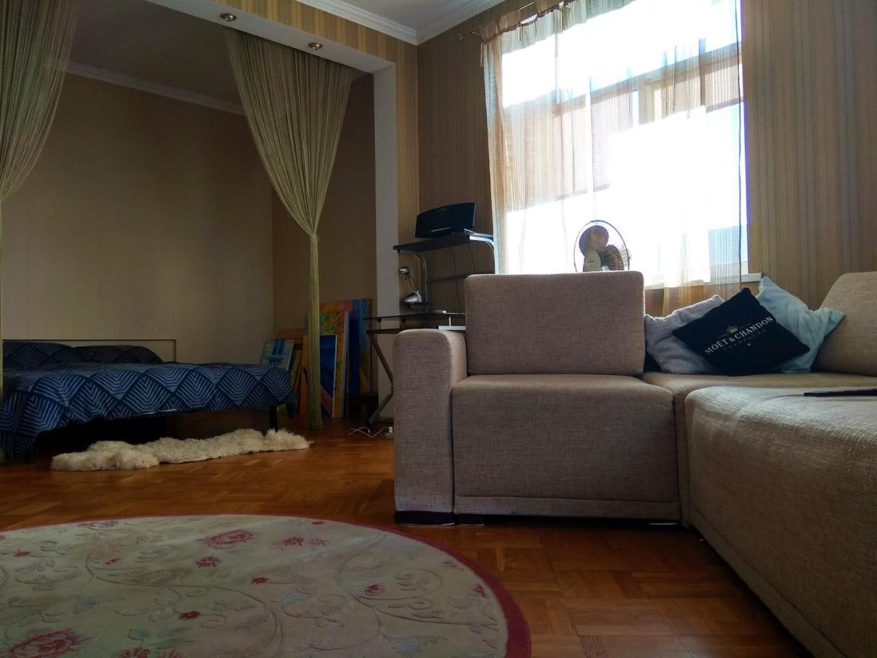 Alabama Mama Apartment Kyiv Exterior photo